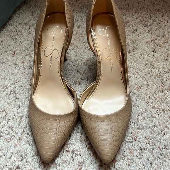 Heels - Picture 1 of 8